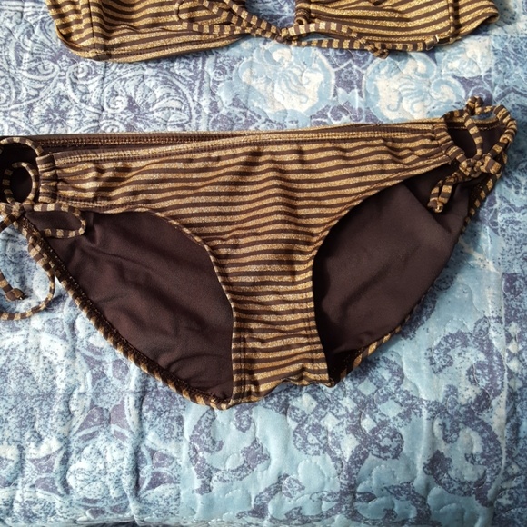 Bathing suit - Picture 2 of 4